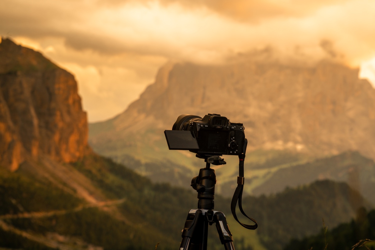 Grödner Joch | 1/250s * f9 * ISO 800 * 23mm - 14-24mm F2.8 DG DN | Art 019 - Sony α7 IV Grödner Joch