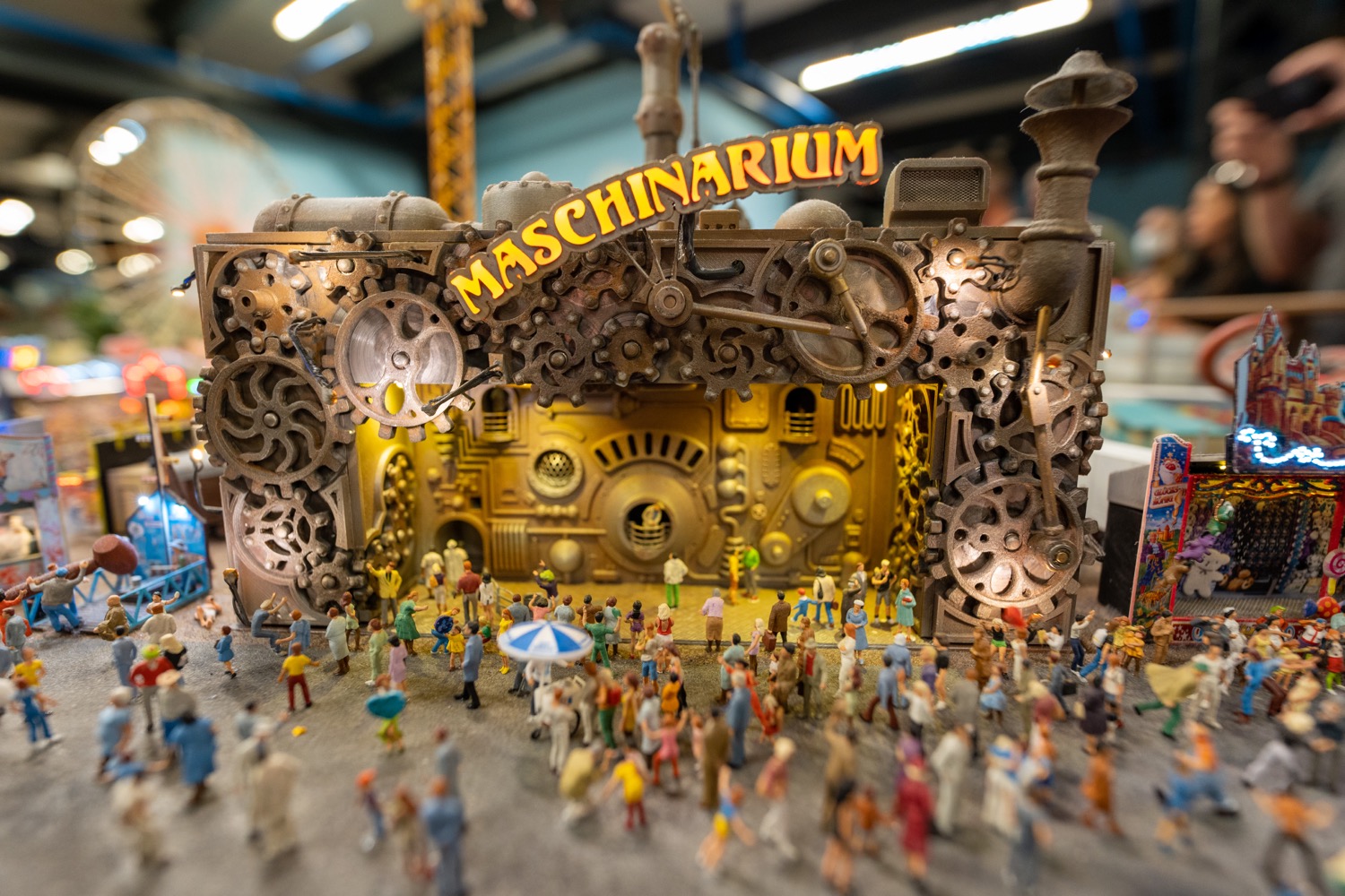 Las Vegas at Miniaturmuseum | 1/60s * f4.5 * ISO 800 * 96mm - FE 24-105mm F4 G OSS - Sony α7R III Las Vegas at Miniaturmuseum