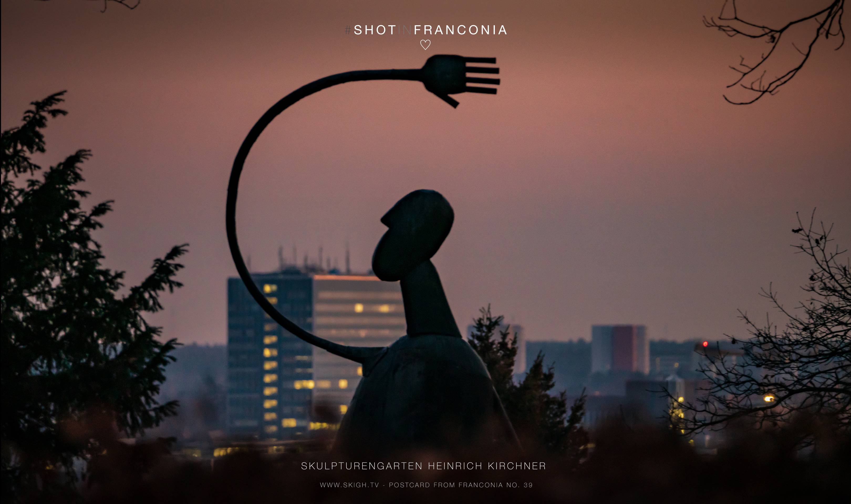 Skulpturengarten Heinrich Kirchner | 1/60s * f6.3 * ISO 3200 * 294mm - 100-400mm F5-6.3 DG DN OS | Contemporary 020 - Sony α7R III Skulpturengarten Heinrich Kirchner