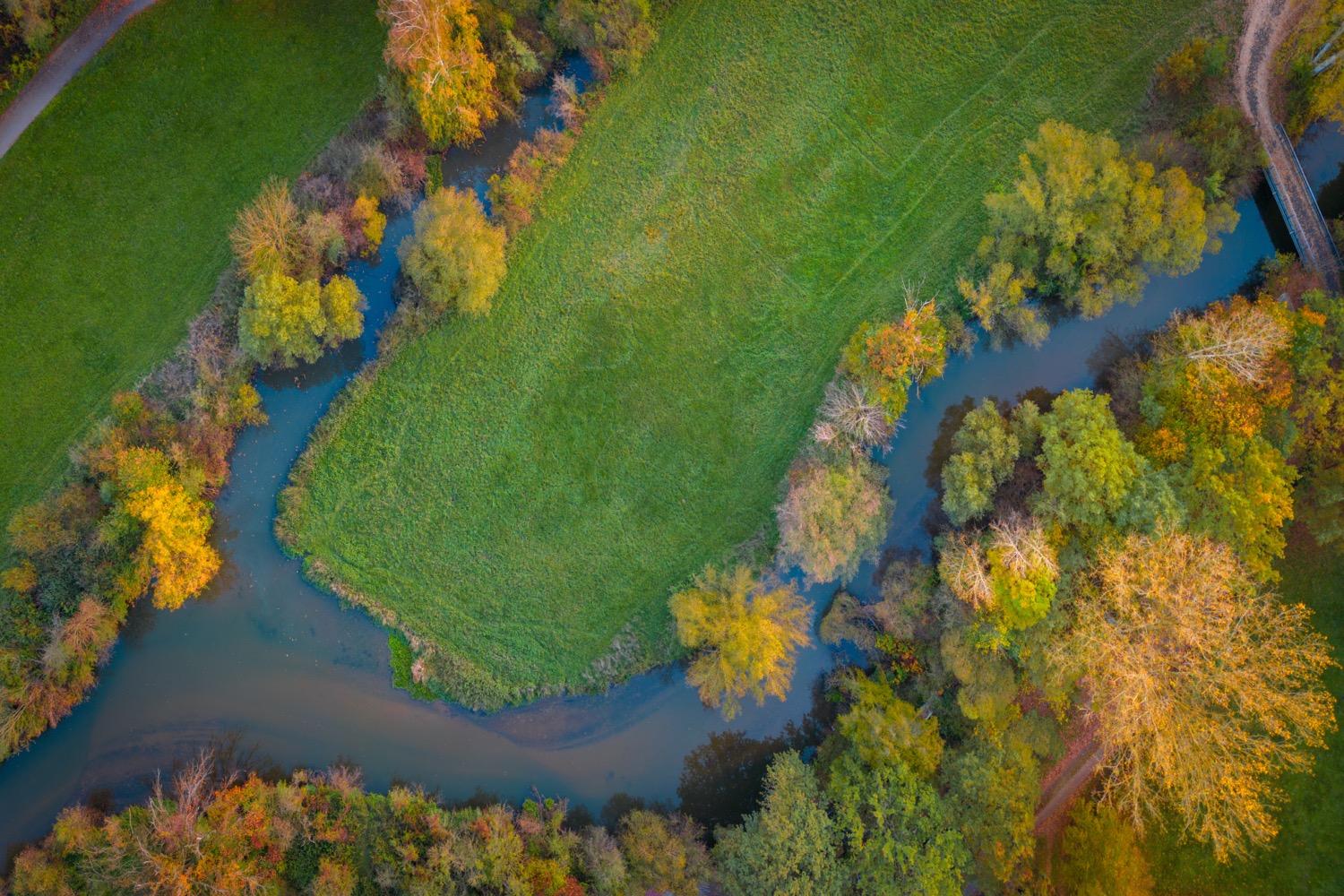 Regnitz, A73 and Burgberg in autumn | 1/730s * f1.7 * ISO 100 * 7mm - 6.7 mm f/1.7 - DJI Mini 3 pro Regnitz, A73 and Burgberg in autumn