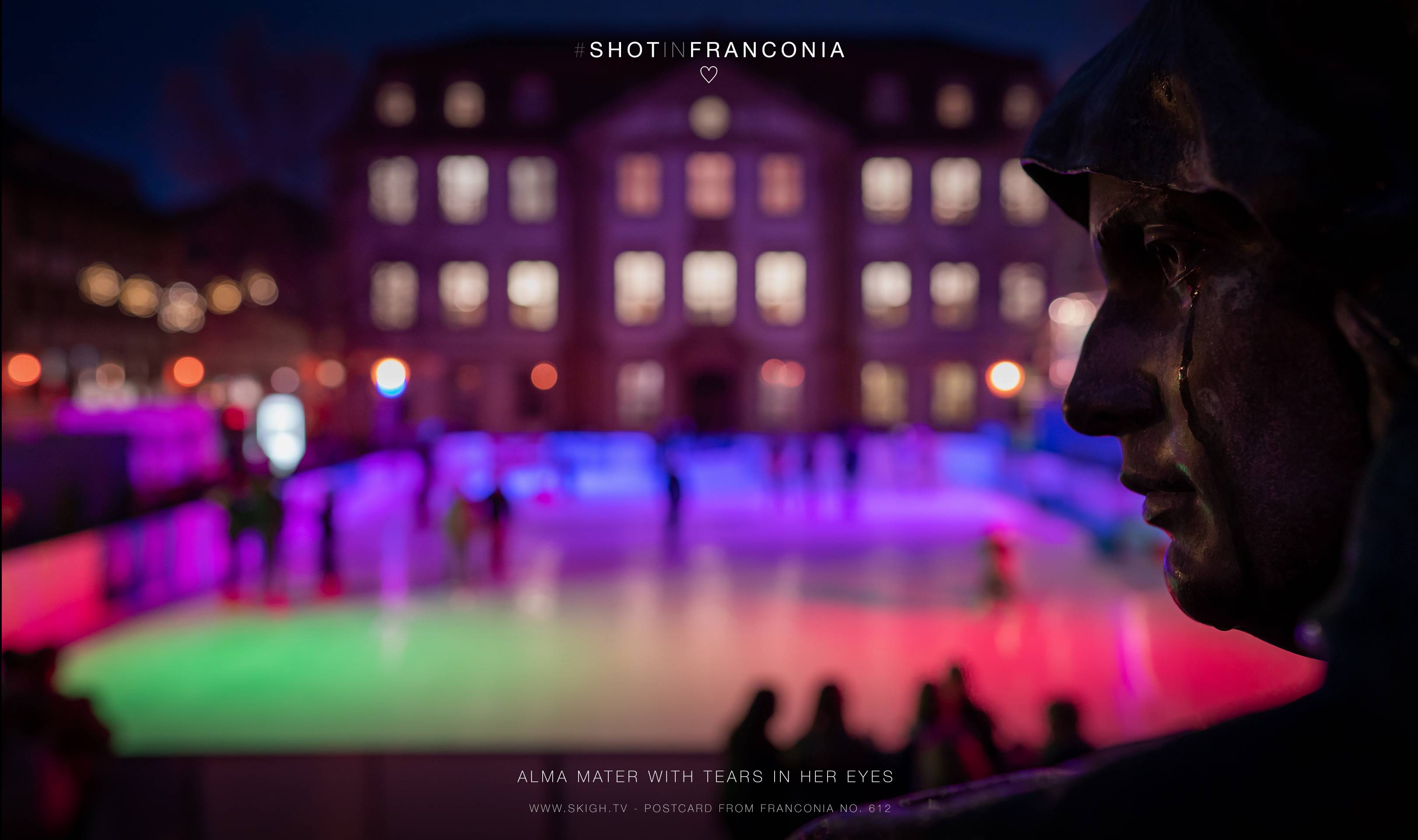 Alma Mater with tears in her eyes | 1/125s * f2.5 * ISO 1250 * 24mm - FE 24mm F1.4 GM - Sony α7 IV Alma Mater with tears in her eyes