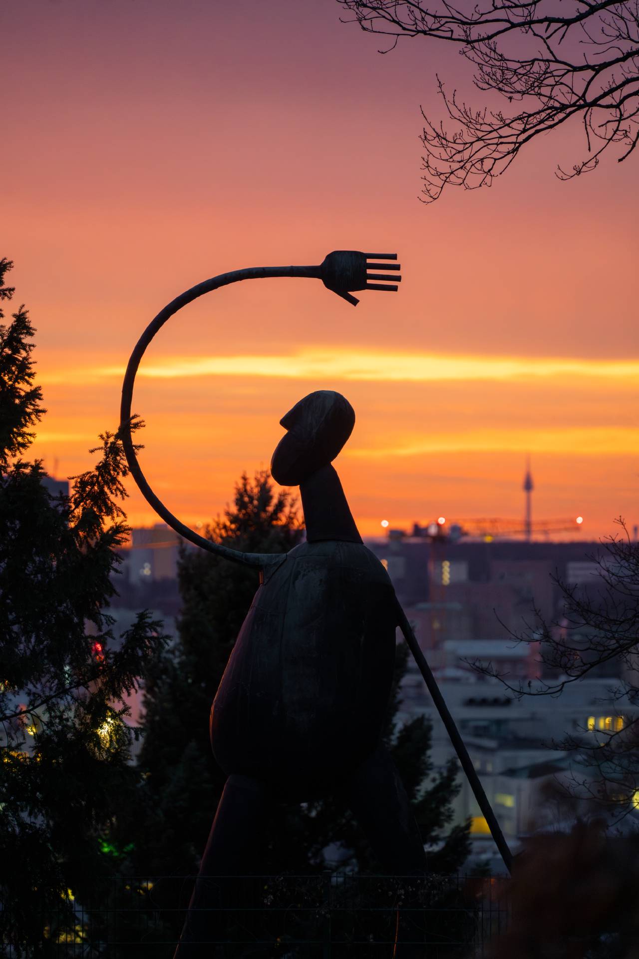 Wanderer Man, He Sees the Bright Light | 1/60s * f5.6 * ISO 3200 * 300mm - FE 70-300mm F4.5-5.6 G OSS - Sony α7R V Wanderer Man, He Sees the Bright Light